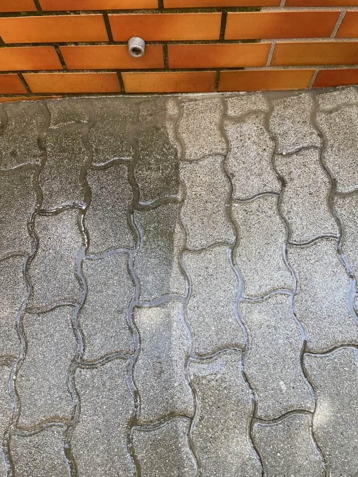 Fugatisztítás egy üdülőtelki udvaron