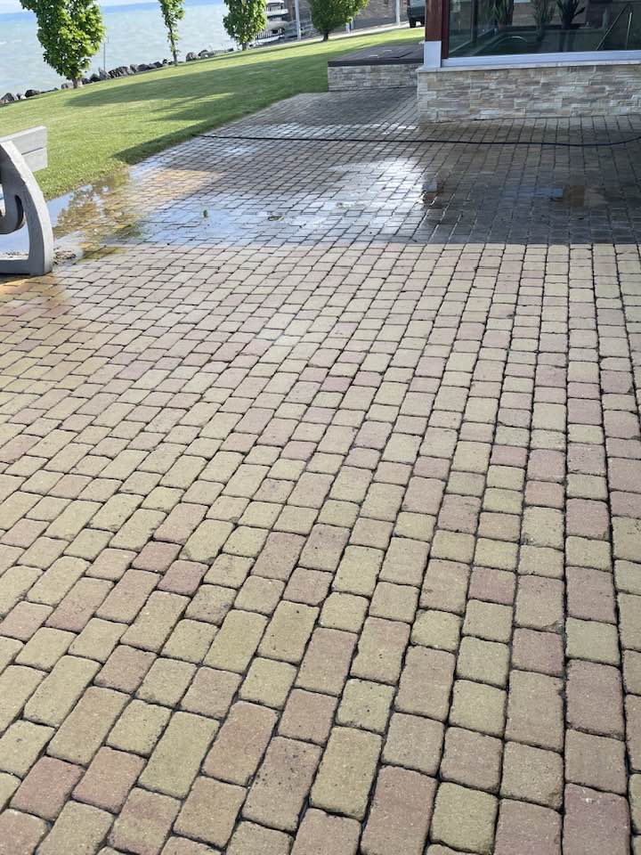 Nyaraló kapubejárója a tisztítás után